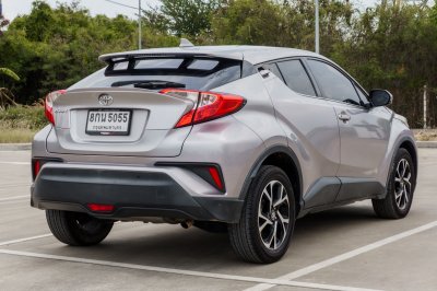 TOYOTA C-HR 1.8 MID AT ปี 2019 (8กน5055)