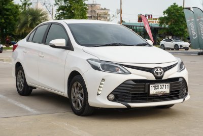 TOYOTA VIOS 1.5 MID AT ปี 2020 (1ขฆ3711)