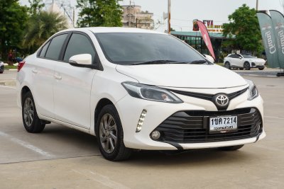 TOYOTA VIOS 1.5 MID AT ปี 2020 (1ขค7214)