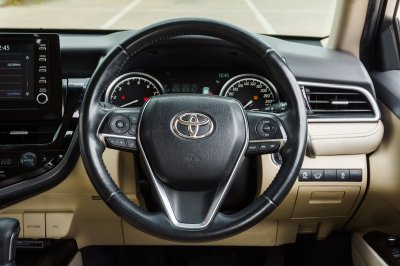 TOYOTA CAMRY 2.5 SPORT ปี2021 จด2022 (3ขภ3870)