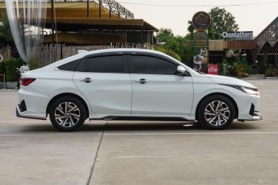 TOYOTA YARIS ATIV 1.2 PREMIUM ปี2024 (กฉ8789)