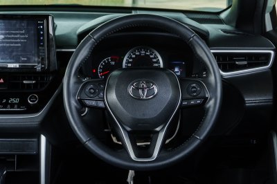 TOYOTA COROLLA CROSS 1.8 SPORTS ปี2023 (4ขญ8587)