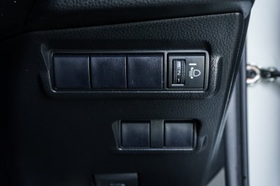 TOYOTA COROLLA CROSS 1.8 SPORTS ปี2023 (4ขญ8587)