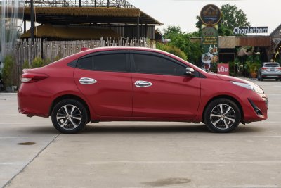 TOYOTA YARIS ATIV 1.2 S+ ปี2019 (กษ7990)
