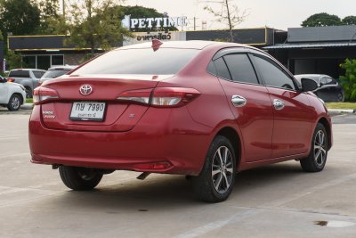 TOYOTA YARIS ATIV 1.2 S+ ปี2019 (กษ7990)