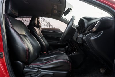 TOYOTA YARIS ATIV 1.2 S+ ปี2019 (กษ7990)