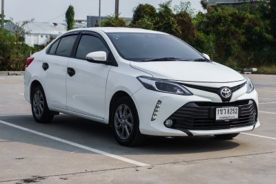 TOYOTA VIOS 1.5 MID AT ปี 2021 (1ขว8252)