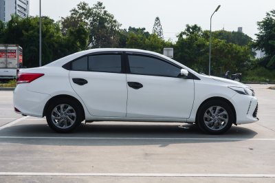 TOYOTA VIOS 1.5 MID AT ปี 2020 (1ขท2900)