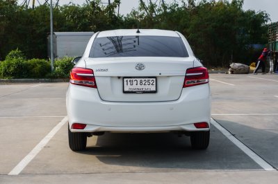 TOYOTA VIOS 1.5 MID AT ปี 2021 (1ขว8252)