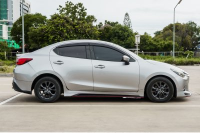 MAZDA 2 1.3 HIGH CONNECT ปี2019 (9กธ5022)