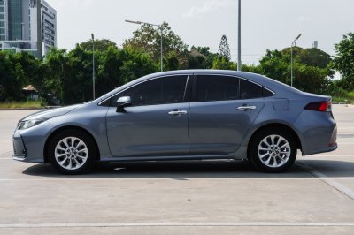 TOYOTA ALTIS 1.6 G AT ปี2020 (1ขน4070)