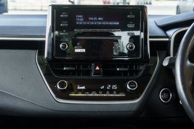 TOYOTA ALTIS 1.6 G AT ปี2020 (1ขน4070)