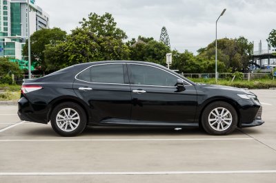 TOYOTA CAMRY 2.0 G ปี2021 (9กข503)