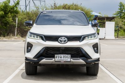 TOYOTA FORTUNER 2.4 LEGENDER ปี2023 (4ขฉ3562)