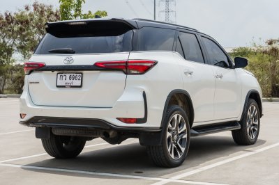 TOYOTA FORTUNER 2.4 LEGENDER ปี2022 (กว6962)