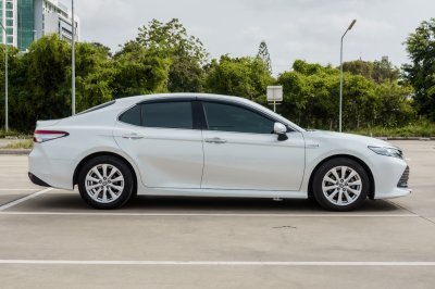 TOYOTA CAMRY 2.5 HV PREMIUM ปี2020 (1ขฐ9070)