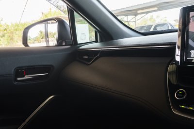 TOYOTA COROLLA CROSS 1.8 HV GR SPORT AT ปี 2023 (4ขศ9445)