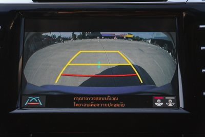 TOYOTA CAMRY 2.0 G AT ปี 2019 (9กฎ6647)