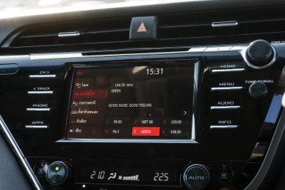 TOYOTA CAMRY 2.0 G AT ปี 2019 (9กฎ6647)