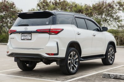TOYOTA FORTUNER 2.4 LEGENDER ปี2022 (3ขฉ6772)