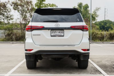 TOYOTA FORTUNER 2.4 LEGENDER AT ปี2022 (3ขก1430)