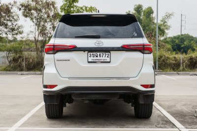TOYOTA FORTUNER 2.4 LEGENDER ปี2022 (3ขฉ6772)