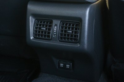 TOYOTA CAMRY 2.0 G AT ปี 2019 (9กฎ6647)