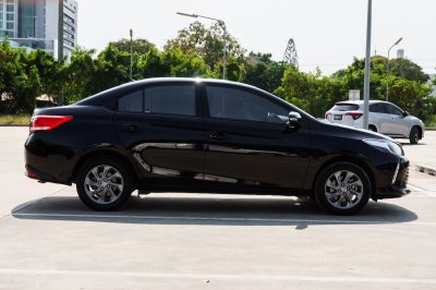 TOYOTA VIOS 1.5 MID AT ปี 2021 (9กก5116)