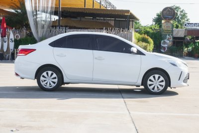 TOYOTA VIOS 1.5 ENTRY AT ปี 2020 (9กส7230)