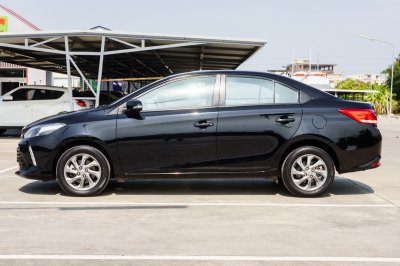 TOYOTA VIOS 1.5 MID AT ปี 2021 (9กก5116)