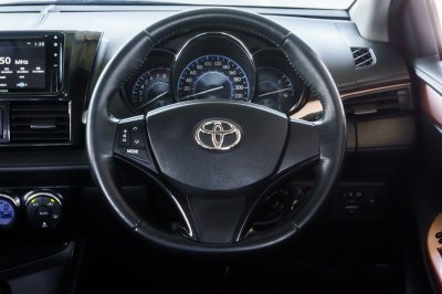 TOYOTA VIOS 1.5 MID AT ปี 2021 (9กก5116)
