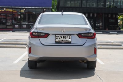 HONDA CITY 1.0 V AT ปี 2022 (2ขฬ6642)