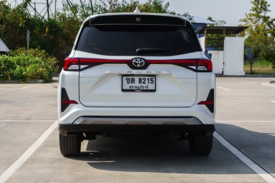 TOYOTA VELOZ 1.5 PREMIUM ปี2022 จด2023 (ขต8215)