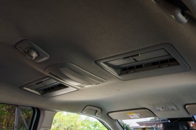 TOYOTA VELOZ 1.5 PREMIUM ปี2022 จด2023 (ขต8215)