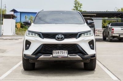 TOYOTA FORTUNER 2.4 LEGENDER ปี2022 (5ขด7311)