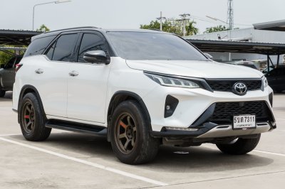 TOYOTA FORTUNER 2.4 LEGENDER ปี2022 (5ขด7311)