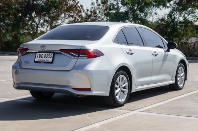 TOYOTA ALTIS 1.6 G AT ปี 2021 (1ขอ8352)
