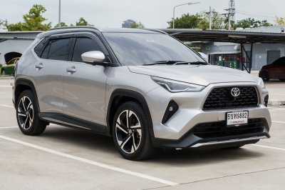 TOYOTA YARIS CROSS 1.5 HYBRID PREMIUM LUXURY AT ปี2024 (5ขห9882)