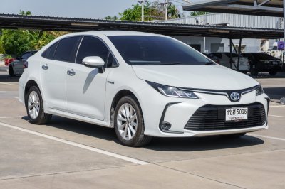 TOYOTA COROLLA ALTIS 1.8 HYBRID SMART ปี2021 (1ขฮ5095)