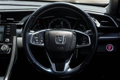 HONDA CIVIC 1.8 EL AT ปี 2019 (8กน7273)