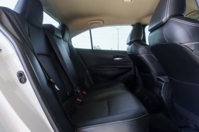 TOYOTA COROLLA ALTIS 1.8 HYBRID SMART ปี2021 (1ขร8543)