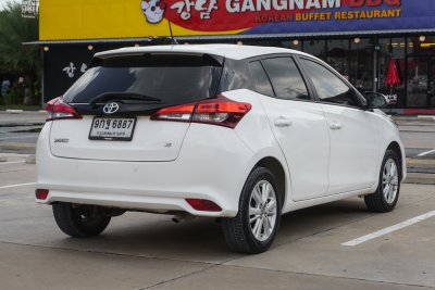 TOYOTA YARIS 1.2 E AT ปี 2019 (9กฐ6887)