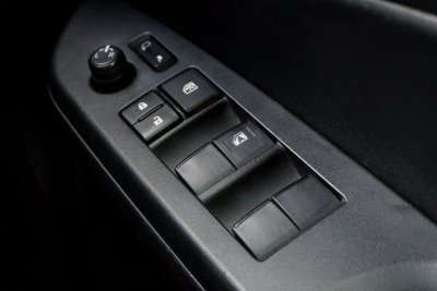 TOYOTA YARIS 1.2 E AT ปี 2019 (9กฐ6887)