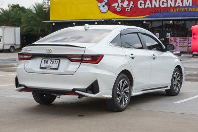 TOYOTA YARIS ATIV 1.2 PREMIUM LUXURY ปี2023 (จต7017)