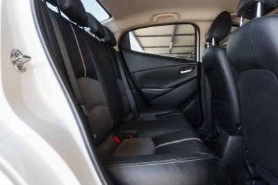 MAZDA 2 1.3 S (LEATHER) ปี2022 จด2023 (กธ2930)