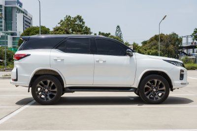 TOYOTA FORTUNER 2.8 GR SPORT 4WD ปี2024 (3ขษ1246)