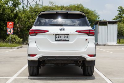 TOYOTA FORTUNER 2.8 GR SPORT 4WD ปี2024 (3ขษ1246)