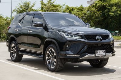 TOYOTA FORTUNER 2.8 LEGENDER 4WD ปี2024 (3ขษ1261)