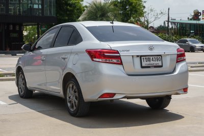 TOYOTA VIOS 1.5 MID AT ปี 2020 (1ขญ4390)