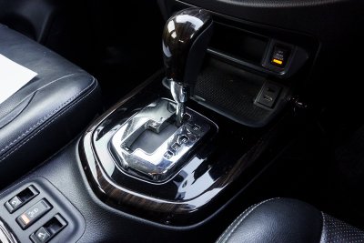 NISSAN TERRA 2.3 VL AT ปี2018 (1ขง6851)